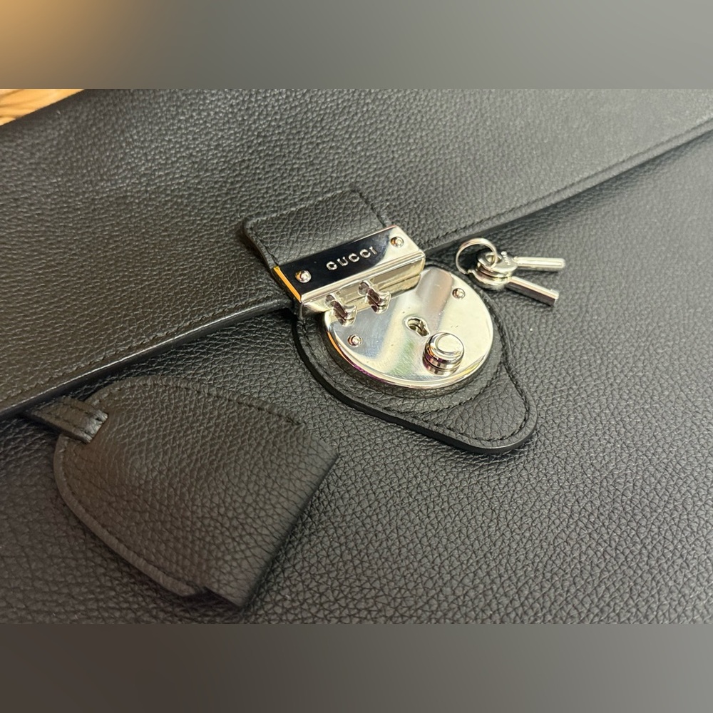 Auth GUCCI Leather Black Clutch Bag/Briefcase 🔥EUC Condition w/ key & dustbag - Picture 14 of 17